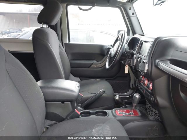 Photo 4 VIN: 1C4AJWAG5GL145382 - JEEP WRANGLER 