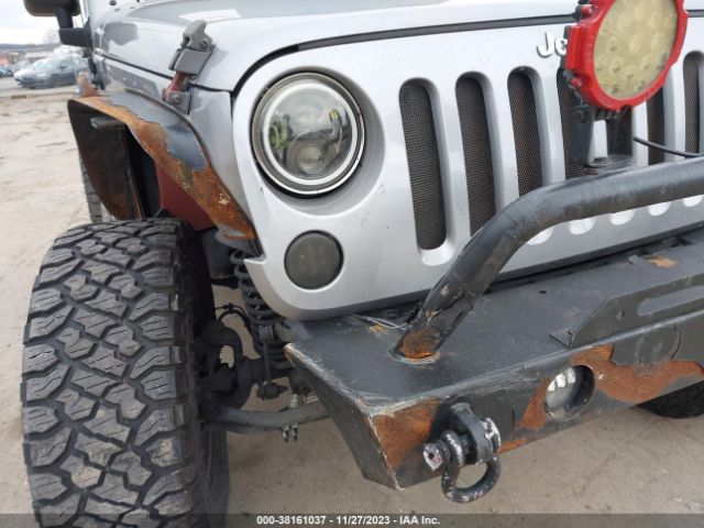 Photo 5 VIN: 1C4AJWAG5GL145382 - JEEP WRANGLER 