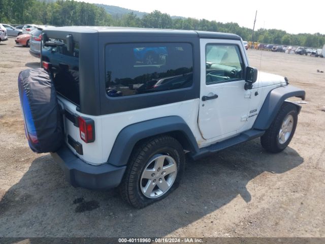 Photo 3 VIN: 1C4AJWAG5GL187776 - JEEP WRANGLER 