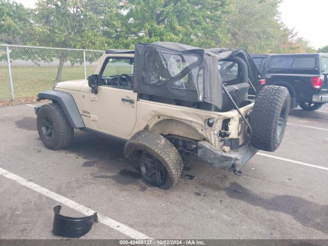 Photo 2 VIN: 1C4AJWAG5GL318043 - JEEP WRANGLER 