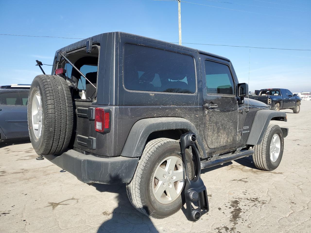 Photo 2 VIN: 1C4AJWAG5HL737690 - JEEP WRANGLER 