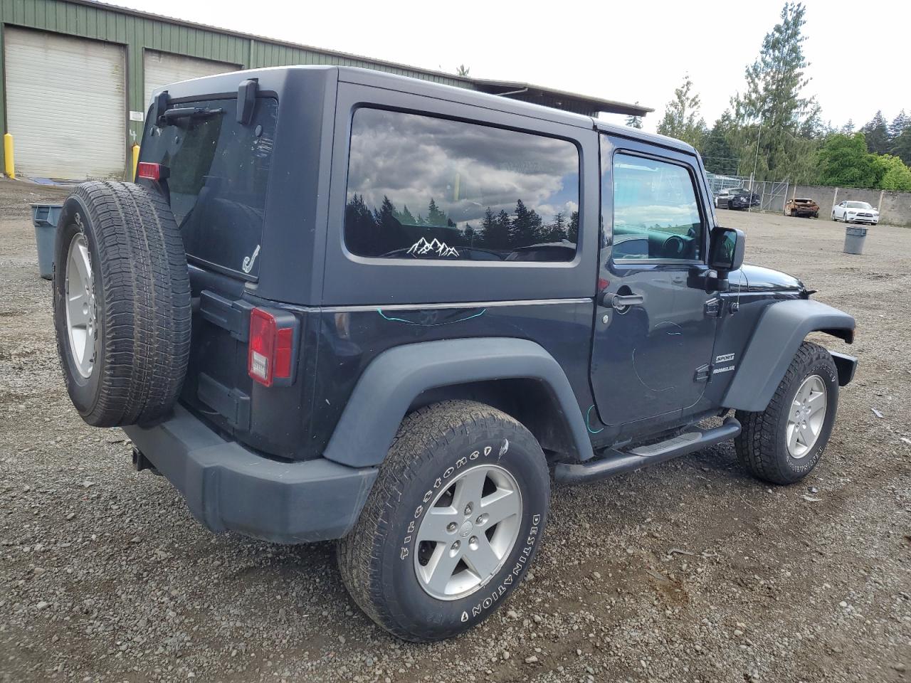 Photo 2 VIN: 1C4AJWAG6DL590323 - JEEP WRANGLER 