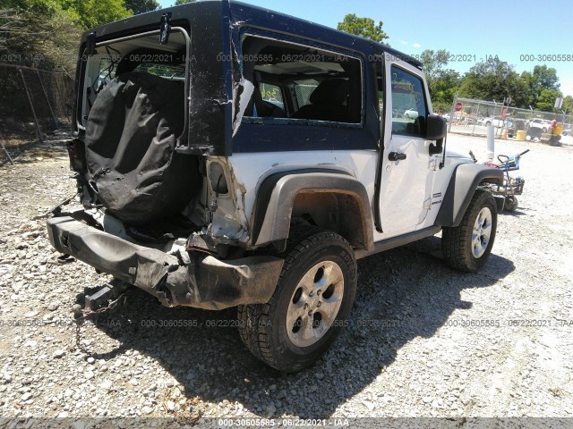 Photo 3 VIN: 1C4AJWAG6DL676599 - JEEP WRANGLER 