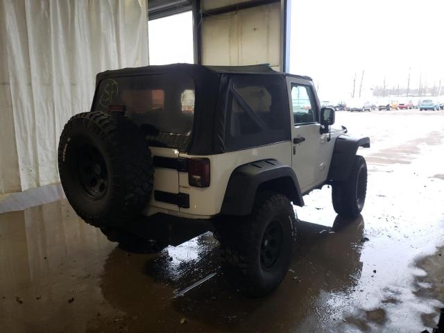 Photo 2 VIN: 1C4AJWAG6DL692415 - JEEP WRANGLER S 