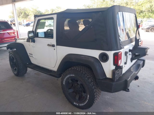 Photo 2 VIN: 1C4AJWAG6FL682860 - JEEP WRANGLER 