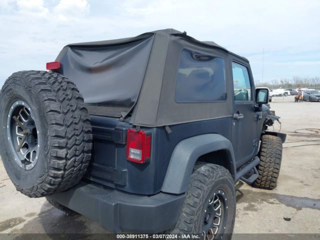 Photo 3 VIN: 1C4AJWAG6FL760327 - JEEP WRANGLER 