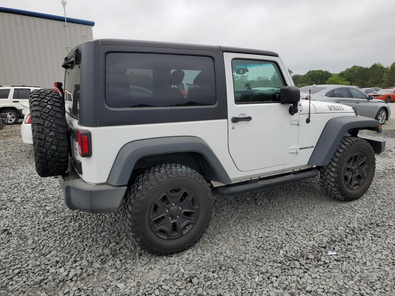 Photo 2 VIN: 1C4AJWAG6GL311215 - JEEP WRANGLER 