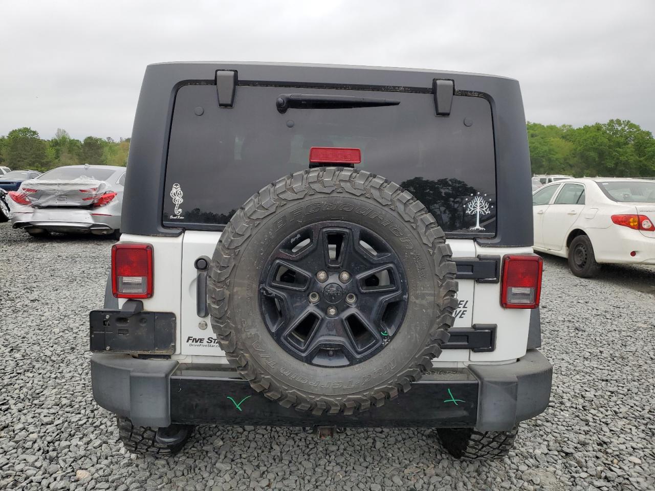 Photo 5 VIN: 1C4AJWAG6GL311215 - JEEP WRANGLER 