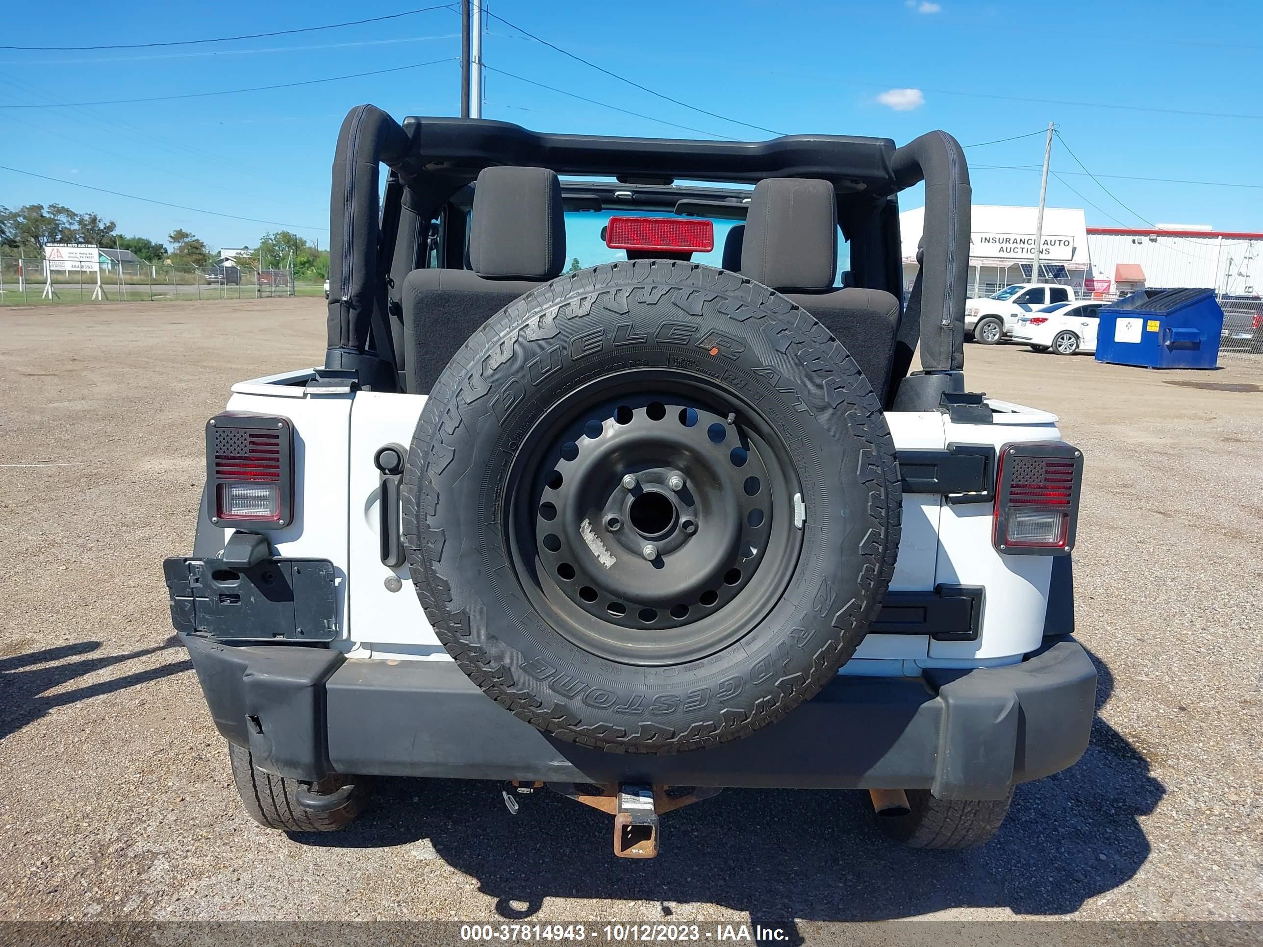 Photo 15 VIN: 1C4AJWAG7CL123488 - JEEP WRANGLER 