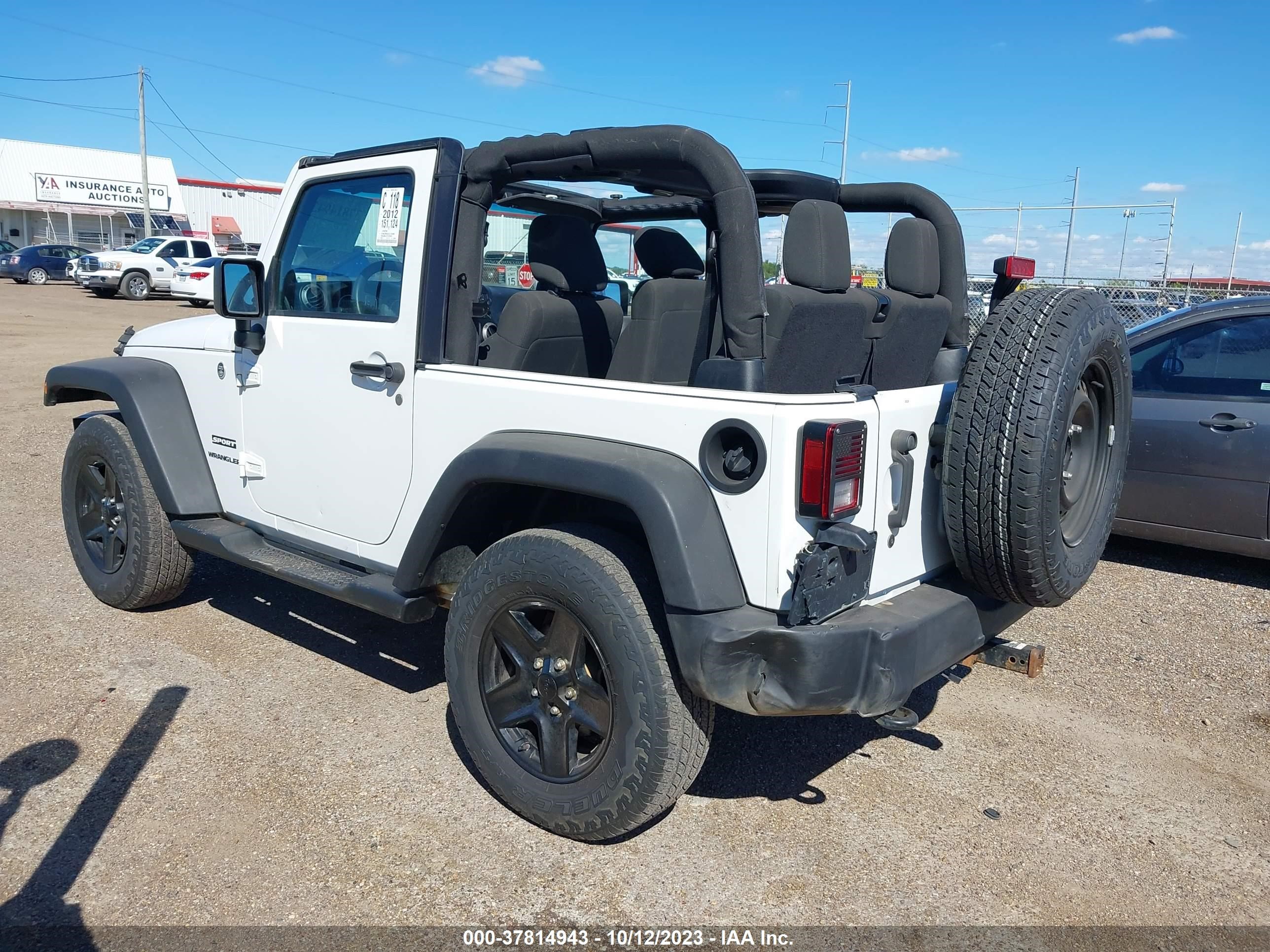 Photo 2 VIN: 1C4AJWAG7CL123488 - JEEP WRANGLER 