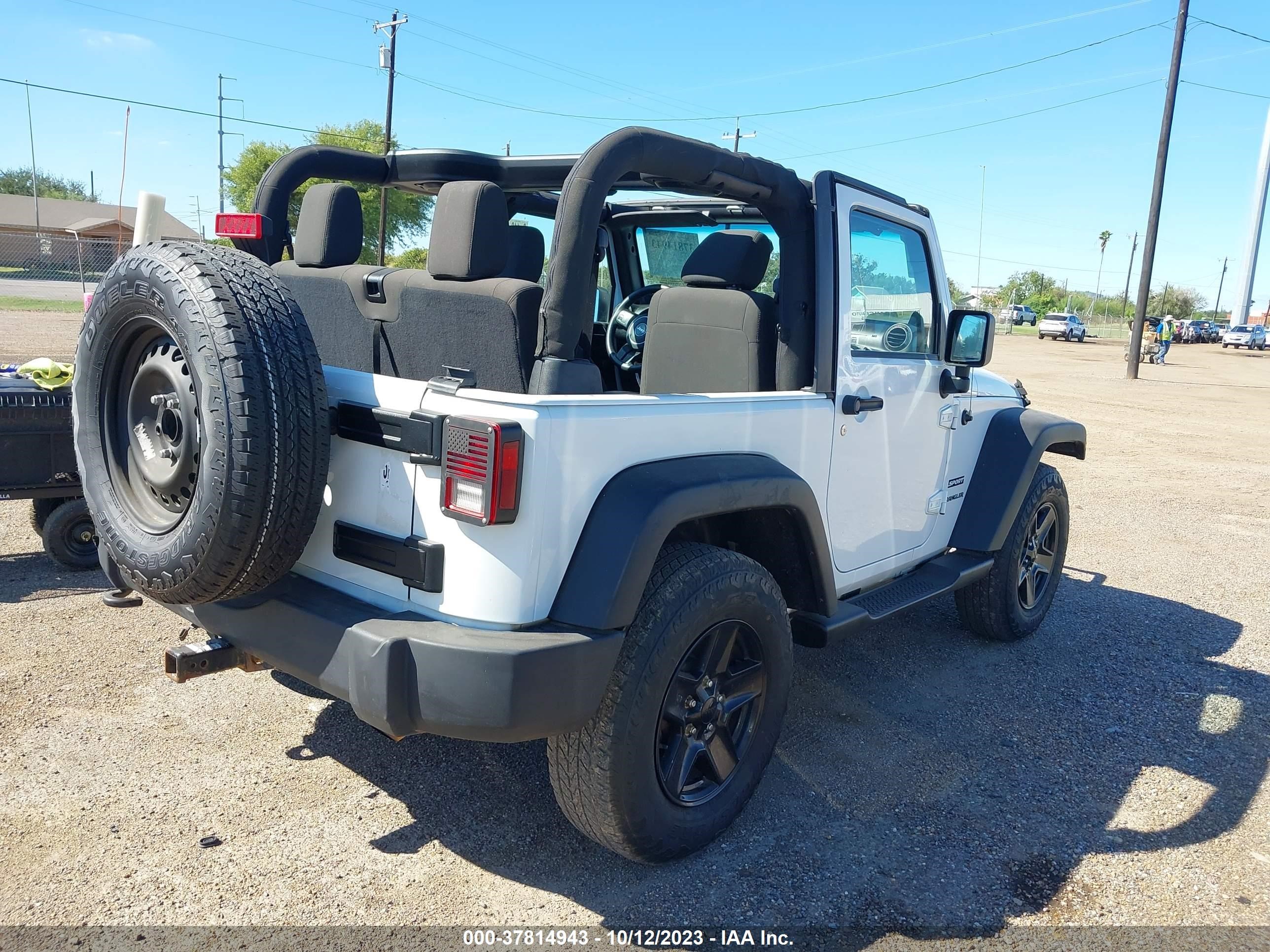 Photo 3 VIN: 1C4AJWAG7CL123488 - JEEP WRANGLER 