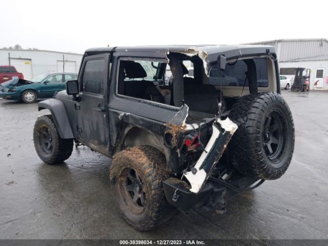 Photo 2 VIN: 1C4AJWAG7CL267686 - JEEP WRANGLER 