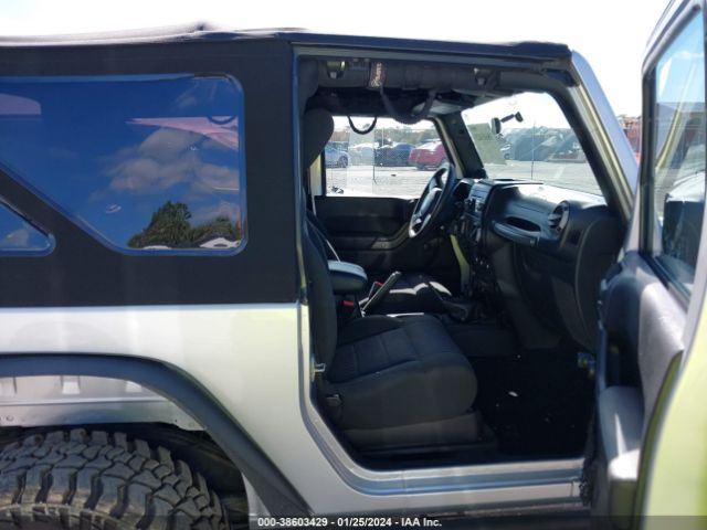 Photo 4 VIN: 1C4AJWAG7CL268580 - JEEP WRANGLER 