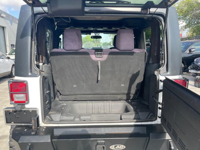 Photo 9 VIN: 1C4AJWAG7DL638654 - JEEP WRANGLER S 