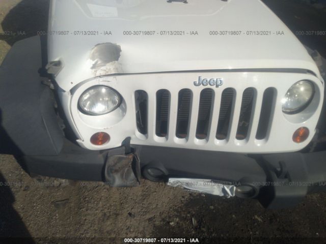 Photo 5 VIN: 1C4AJWAG7DL639593 - JEEP WRANGLER 