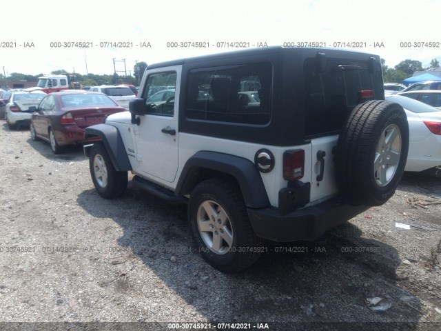 Photo 2 VIN: 1C4AJWAG7FL565708 - JEEP WRANGLER 