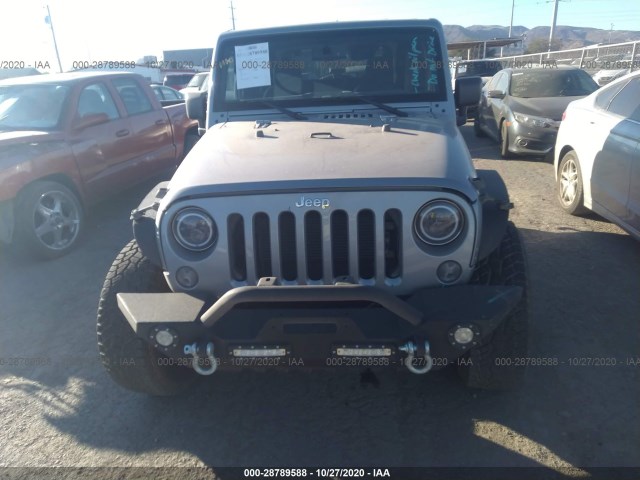 Photo 5 VIN: 1C4AJWAG7GL119723 - JEEP WRANGLER 