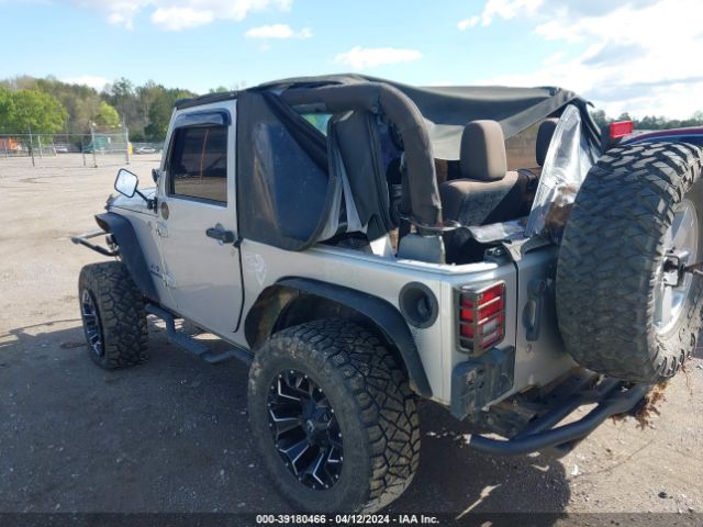 Photo 2 VIN: 1C4AJWAG8CL282553 - JEEP WRANGLER 