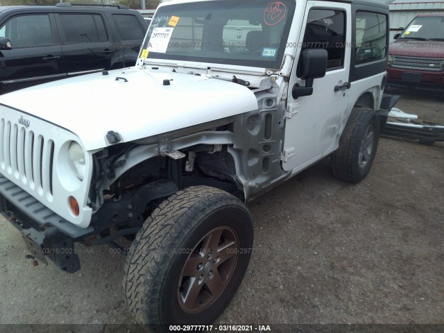 Photo 5 VIN: 1C4AJWAG8DL591960 - JEEP WRANGLER 