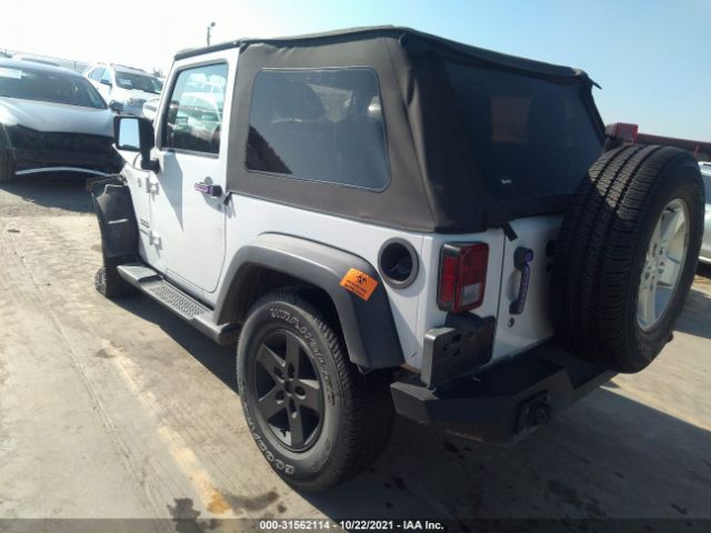 Photo 2 VIN: 1C4AJWAG8GL186315 - JEEP WRANGLER 