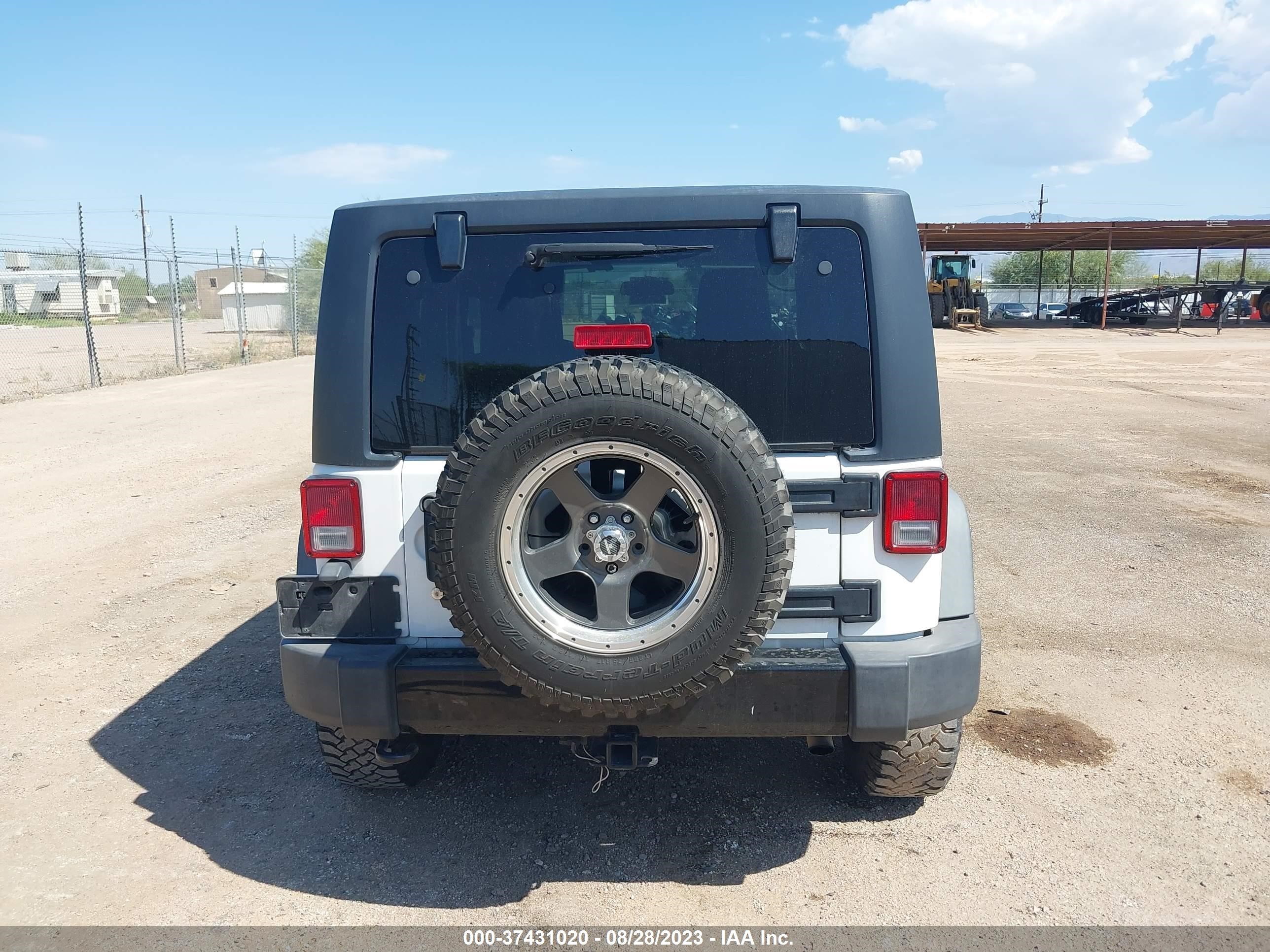 Photo 14 VIN: 1C4AJWAG9DL625338 - JEEP WRANGLER 