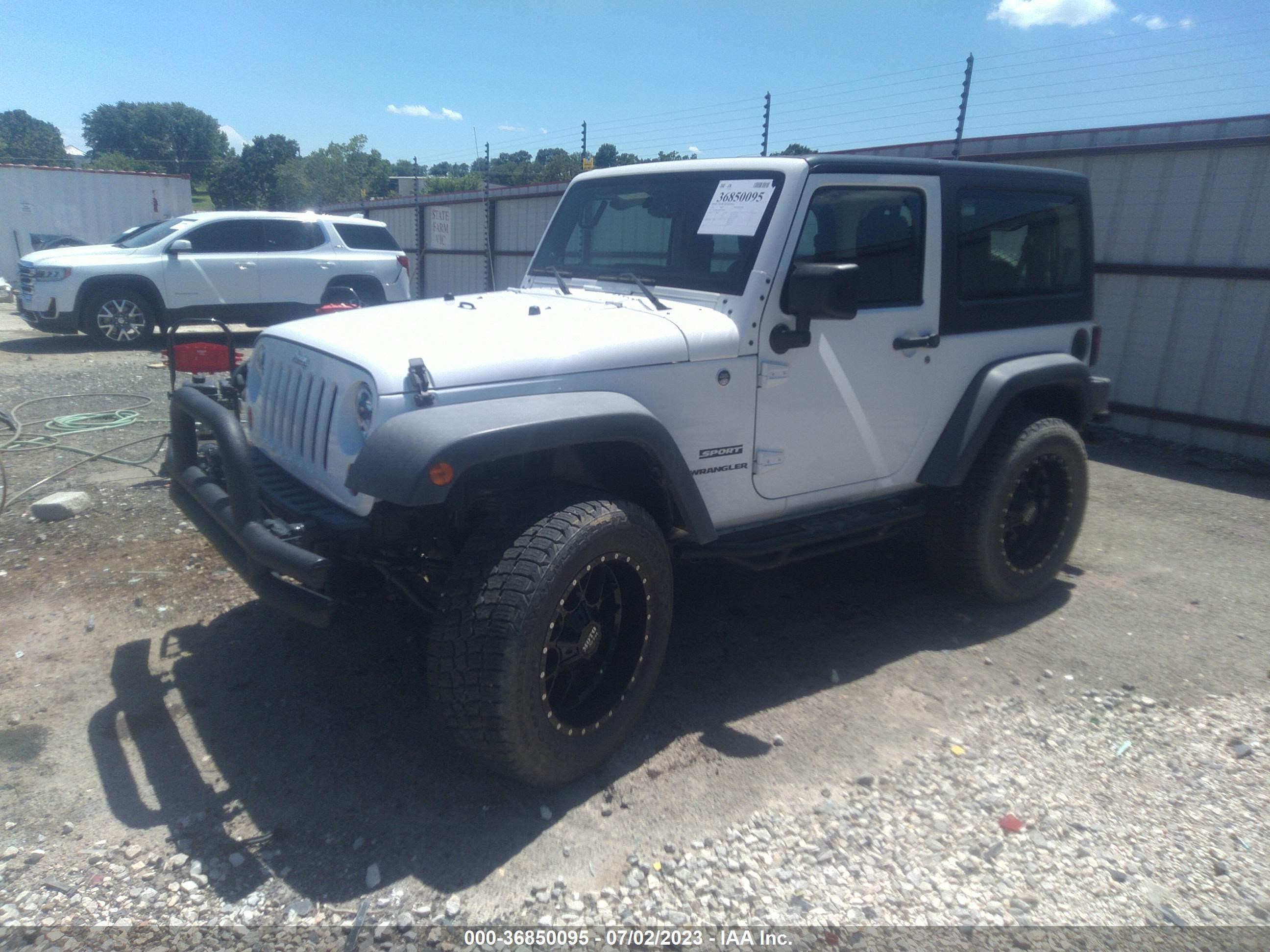 Photo 1 VIN: 1C4AJWAG9DL639398 - JEEP WRANGLER 