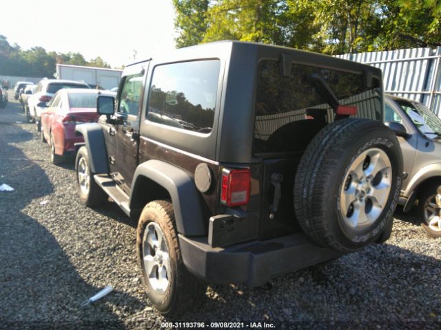 Photo 2 VIN: 1C4AJWAG9DL649414 - JEEP WRANGLER 