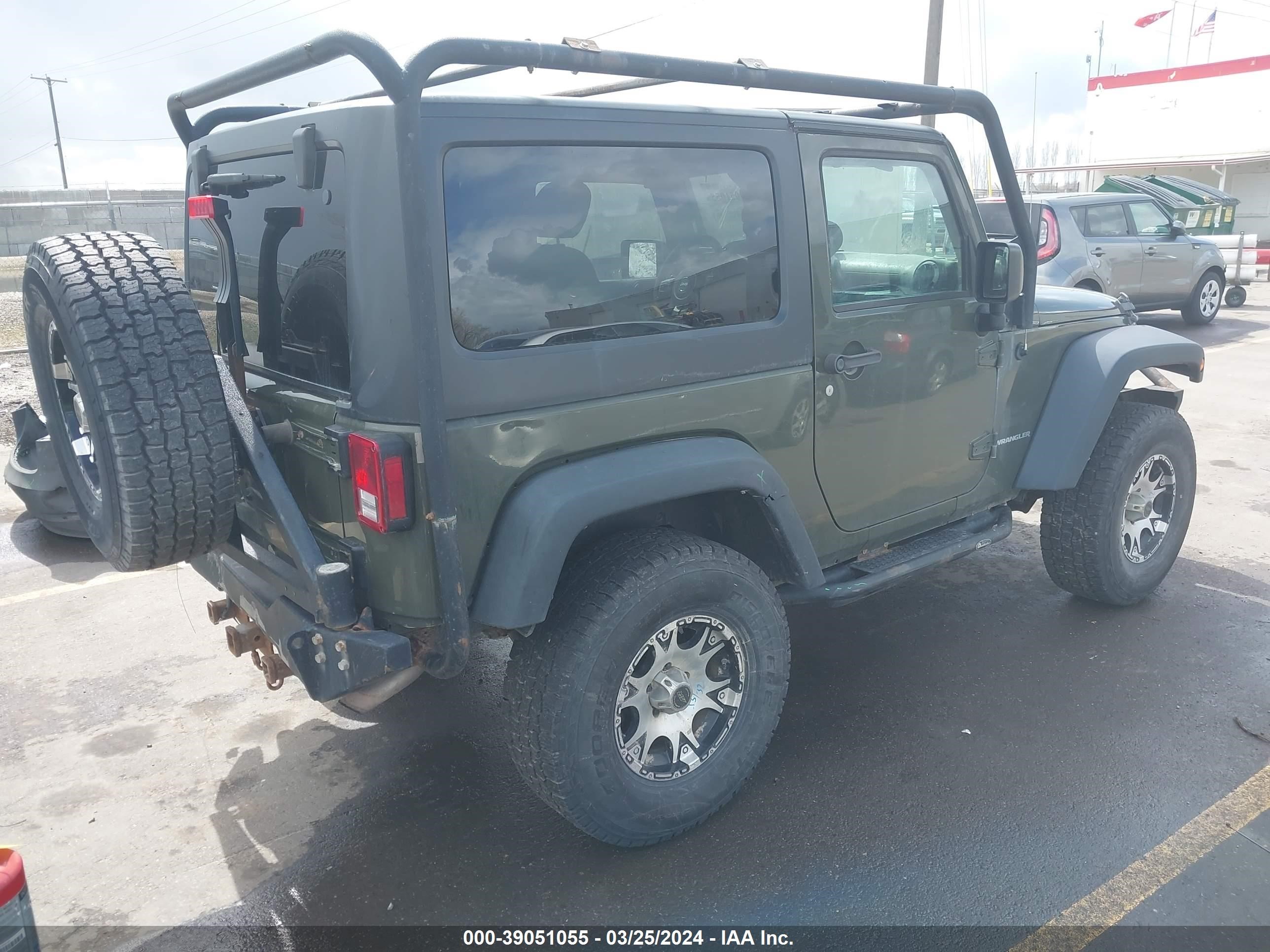 Photo 3 VIN: 1C4AJWAG9FL745885 - JEEP WRANGLER 