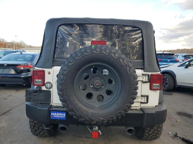 Photo 5 VIN: 1C4AJWAG9FL777087 - JEEP WRANGLER S 