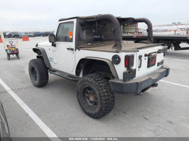 Photo 2 VIN: 1C4AJWAG9GL297973 - JEEP WRANGLER 