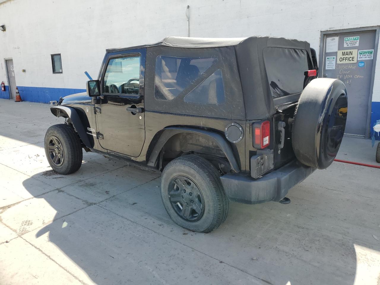 Photo 1 VIN: 1C4AJWAG9JL900301 - JEEP WRANGLER 