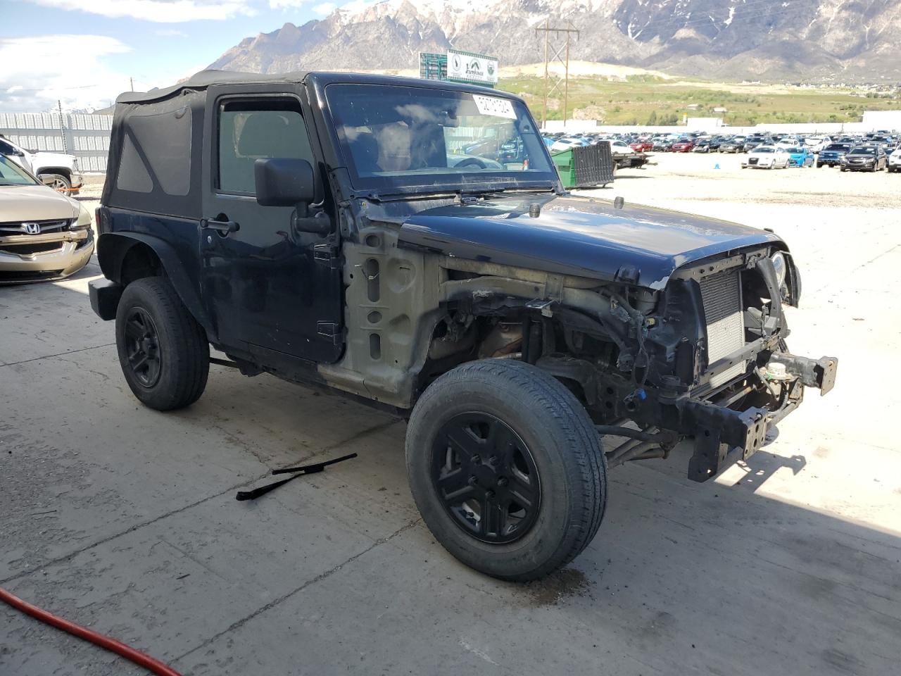 Photo 3 VIN: 1C4AJWAG9JL900301 - JEEP WRANGLER 