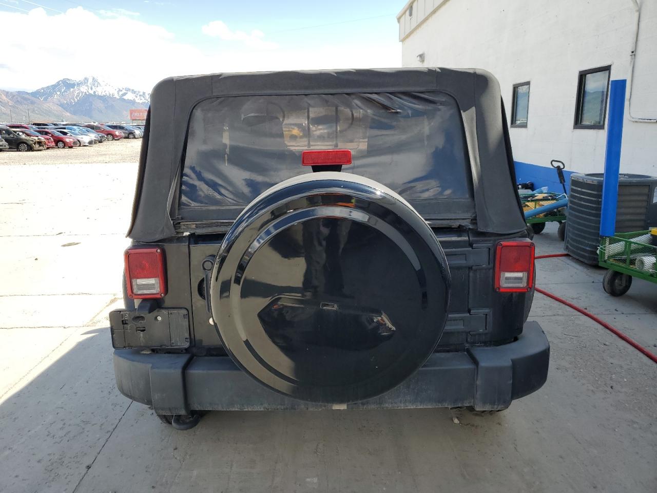 Photo 5 VIN: 1C4AJWAG9JL900301 - JEEP WRANGLER 