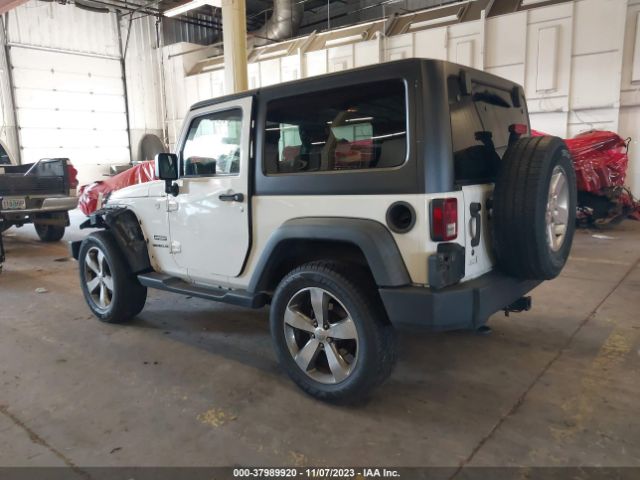 Photo 2 VIN: 1C4AJWAGXCL149213 - JEEP WRANGLER 