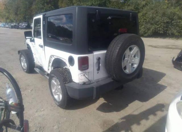 Photo 2 VIN: 1C4AJWAGXDL516841 - JEEP WRANGLER 