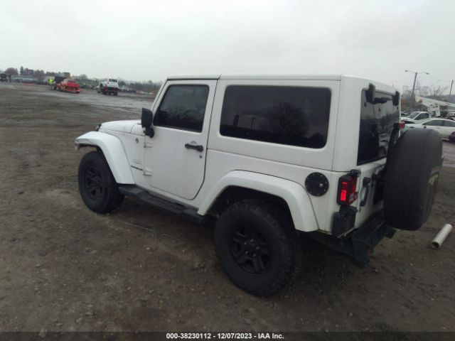 Photo 2 VIN: 1C4AJWBG2CL185458 - JEEP WRANGLER 