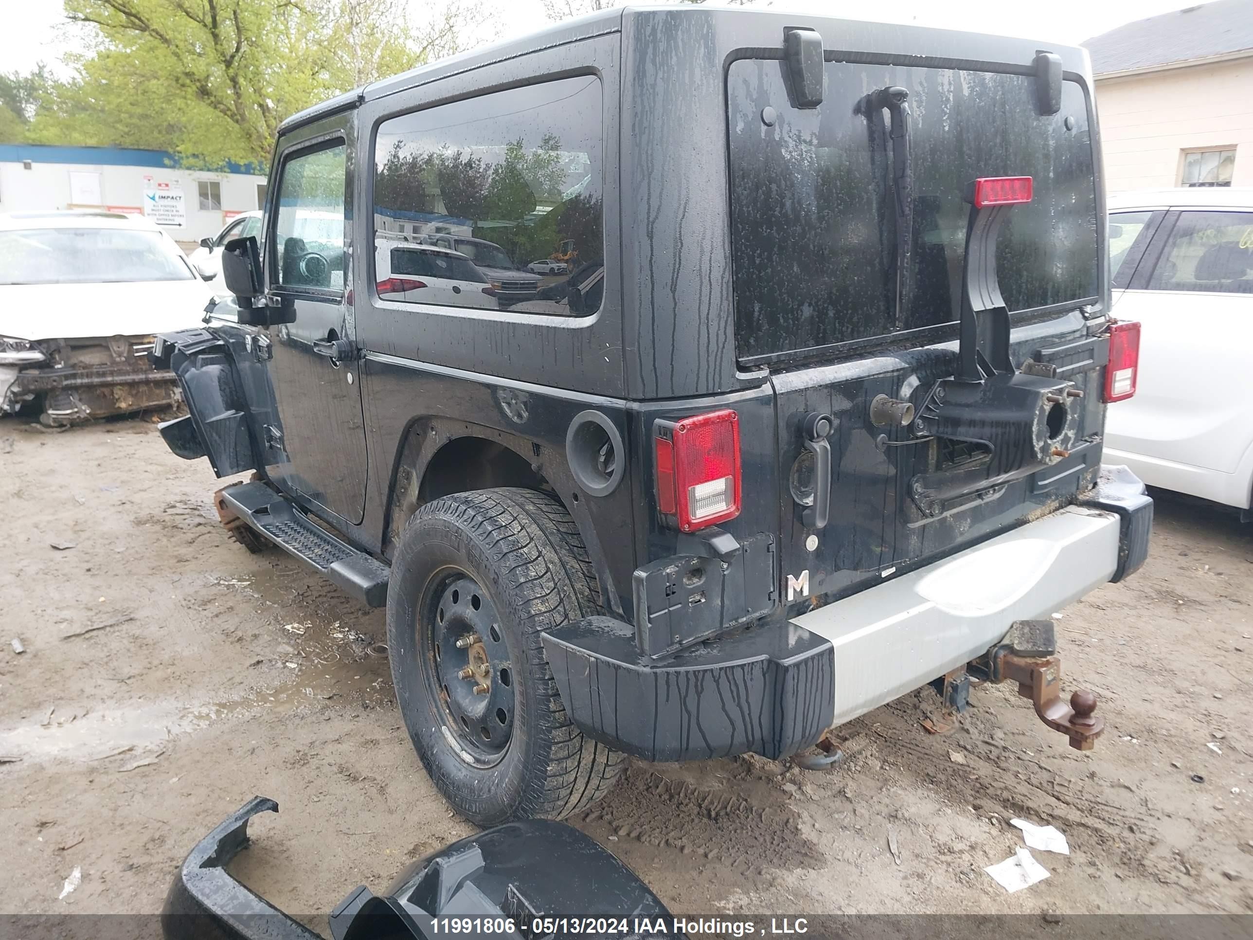 Photo 2 VIN: 1C4AJWBG2DL509526 - JEEP NULL 