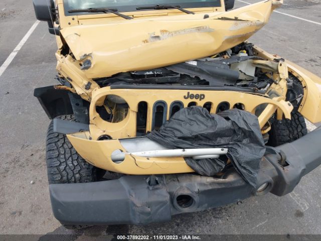 Photo 5 VIN: 1C4AJWBG2EL173880 - JEEP WRANGLER 