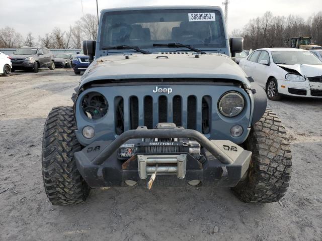 Photo 4 VIN: 1C4AJWBG2FL679971 - JEEP WRANGLER S 