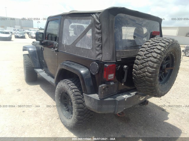 Photo 2 VIN: 1C4AJWBG3EL314567 - JEEP WRANGLER 