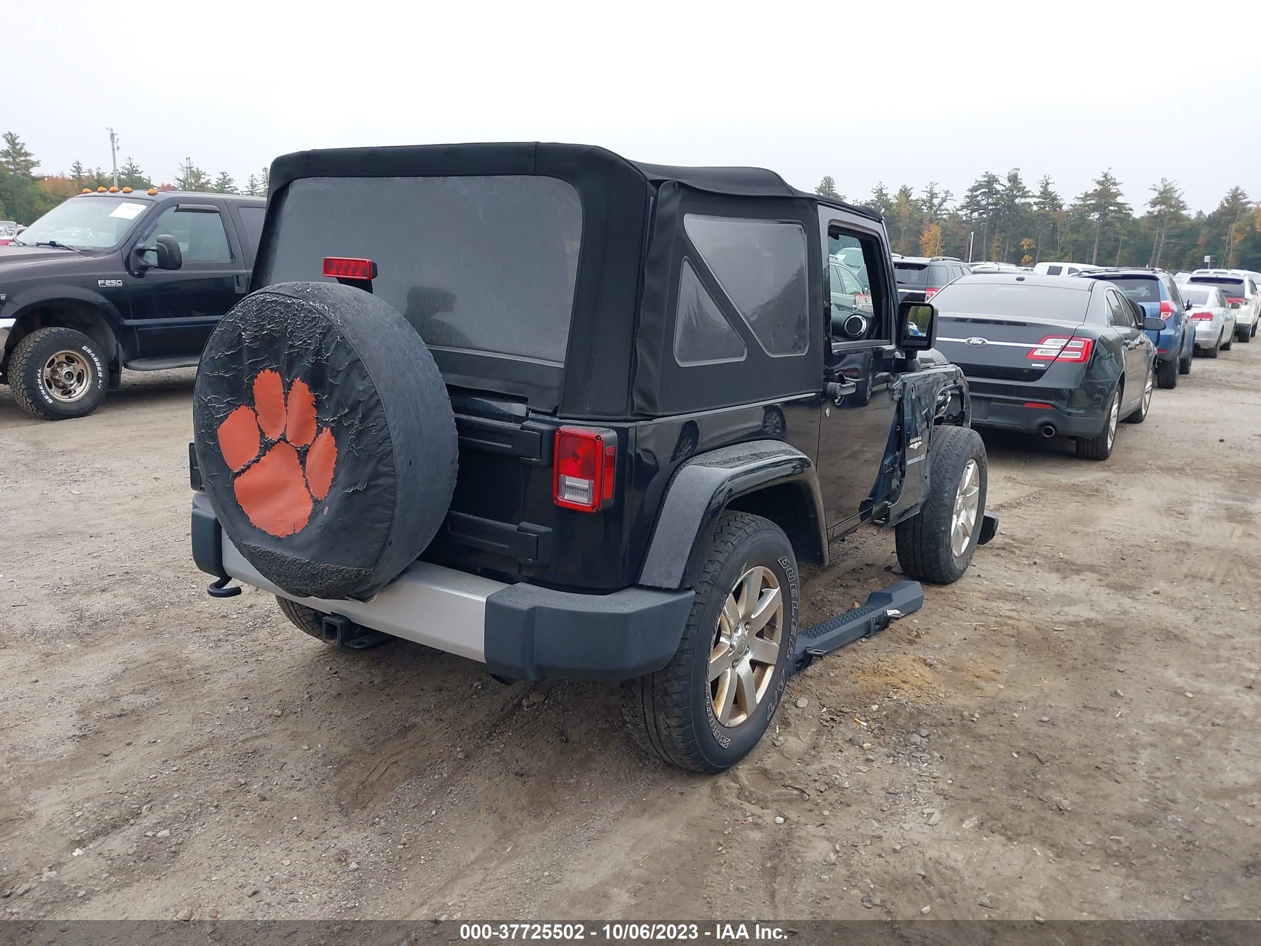 Photo 3 VIN: 1C4AJWBG4FL563171 - JEEP WRANGLER 