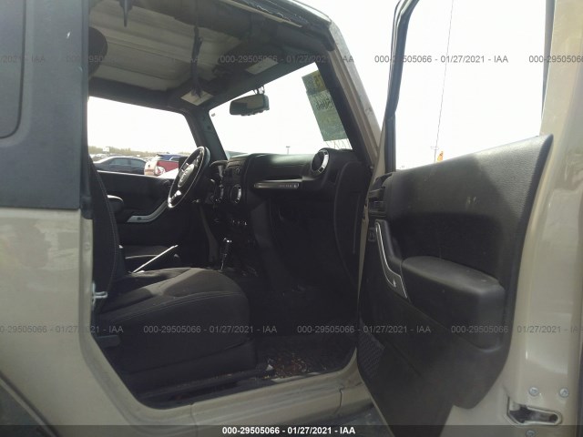 Photo 4 VIN: 1C4AJWBG4JL839082 - JEEP WRANGLER JK 