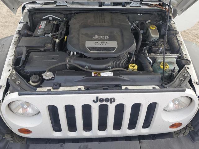 Photo 10 VIN: 1C4AJWBG5DL599299 - JEEP WRANGLER S 