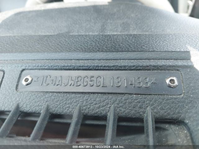 Photo 8 VIN: 1C4AJWBG5GL131433 - JEEP WRANGLER 