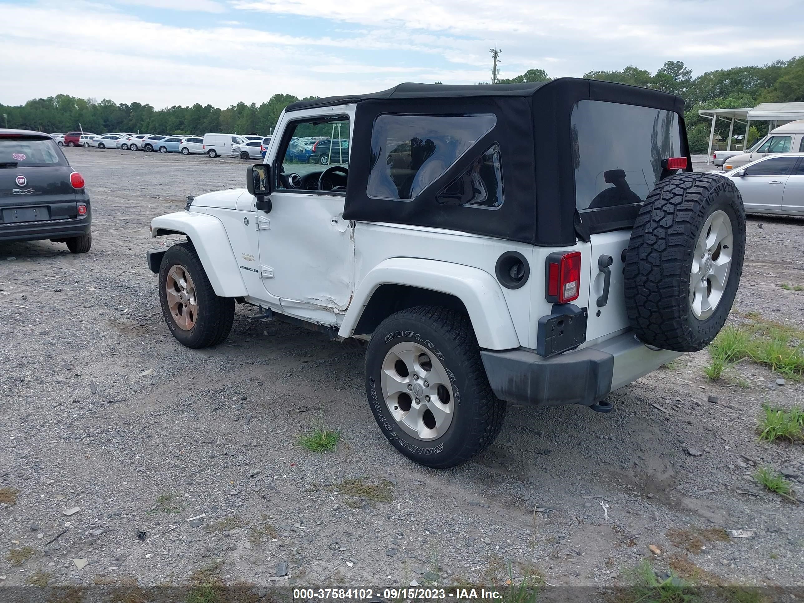 Photo 2 VIN: 1C4AJWBG6EL258737 - JEEP WRANGLER 