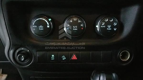 Photo 17 VIN: 1C4BJWAG5DL530313 - JEEP WRANGLER 