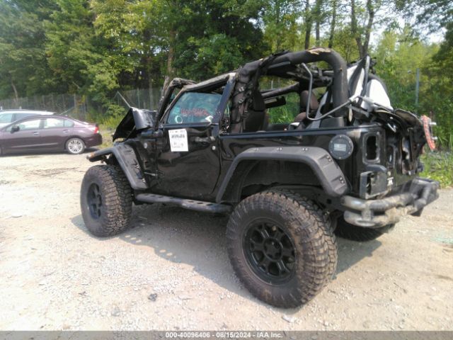 Photo 2 VIN: 1C4BJWCG2JL898599 - JEEP WRANGLER JK 