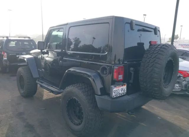 Photo 2 VIN: 1C4BJWCG3JL816928 - JEEP WRANGLER 