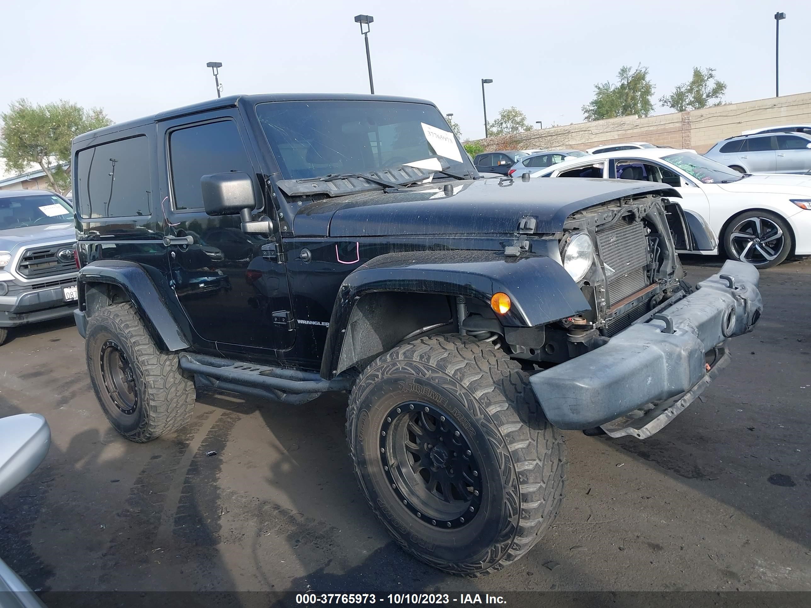 Photo 13 VIN: 1C4BJWCG3JL816928 - JEEP WRANGLER 