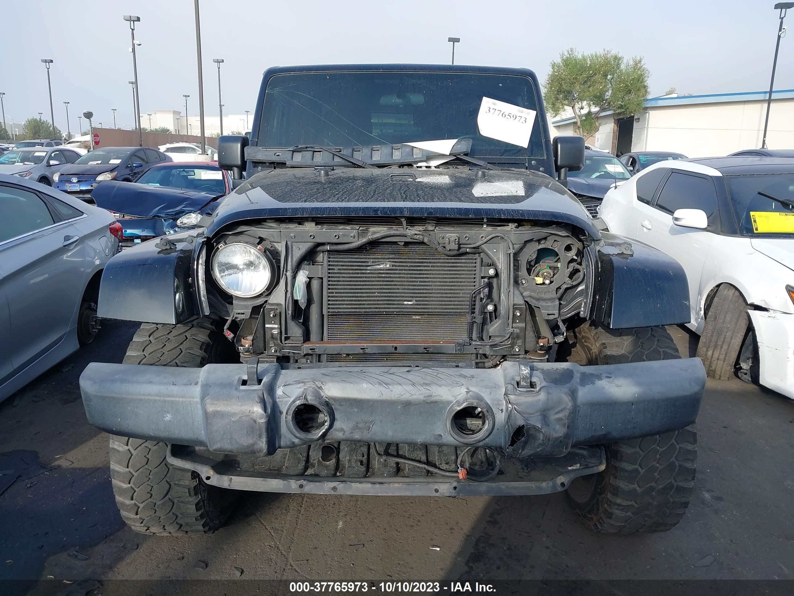 Photo 5 VIN: 1C4BJWCG3JL816928 - JEEP WRANGLER 